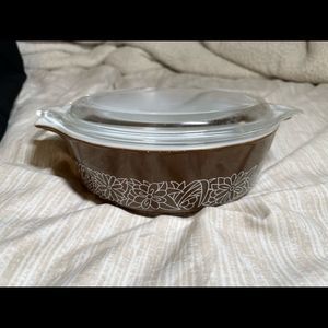Pyrex Corning Woodland 1 pt 500 ml Casserole Baking Dish and lid